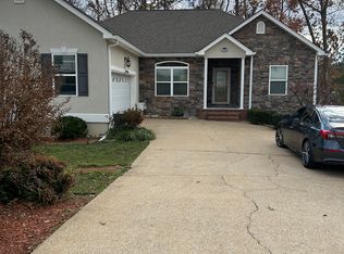8011 Hamilton Mill Dr, Chattanooga, TN 37421