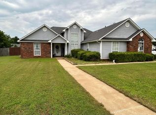 1722 Sugarberry Cir, Greenwood, AR 72936