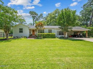 604 Pineview Dr, Hattiesburg, MS 39401