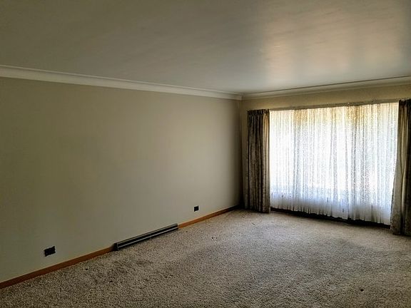 4th image of 7919 McVicker Ave