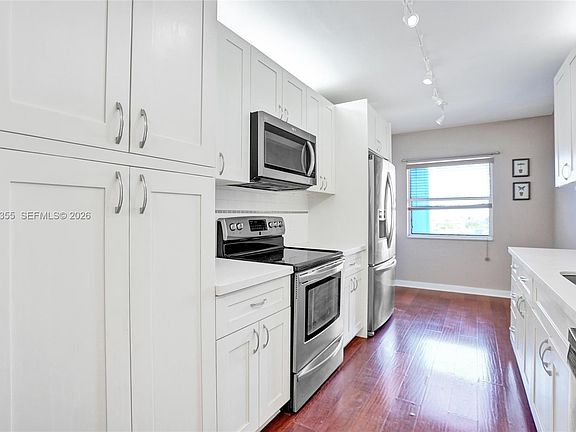 2nd image of 4001 Hillcrest Dr APT 817