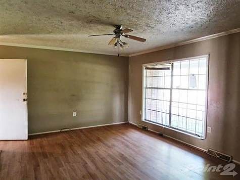 5th image of 1212 Larkwood Dr