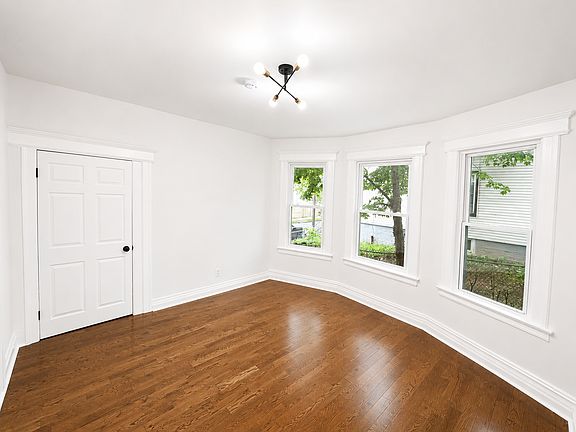 3rd image of 668 Irvine Turner Blvd Floor 1
