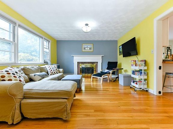 3rd image of 16 Bates Park Ave