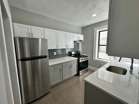 3rd image of 46 N Arlington Ave APT 203