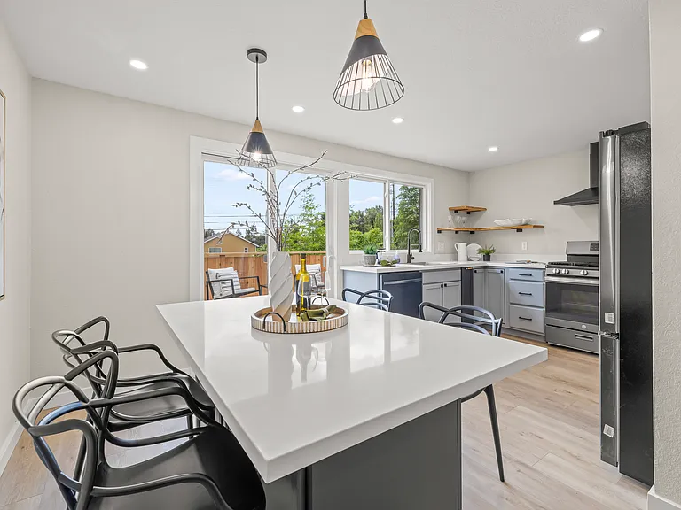 920 207th Pl SE — Photo 7