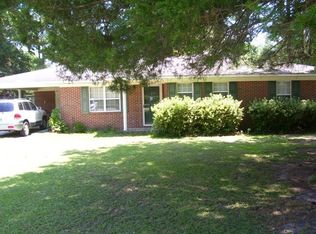 17 Ricky Ave, Hazlehurst, GA 31539