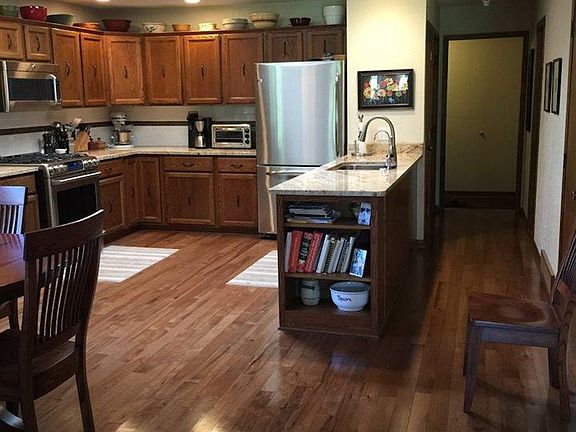 4th image of 105 Baker Dr