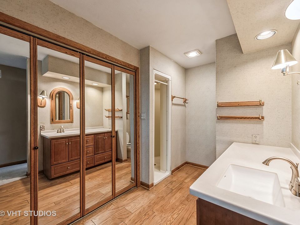2nd image of 543 Pheasant Ct