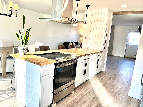 5th image of 33 Lakeside Dr Unit 34