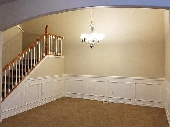 3rd image of 3509 Merryman Pl SE