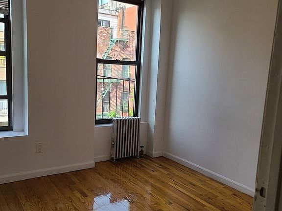 4th image of 526 E 11th St #5A