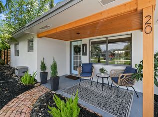 20 Windsor Rd E, Jupiter, FL 33469