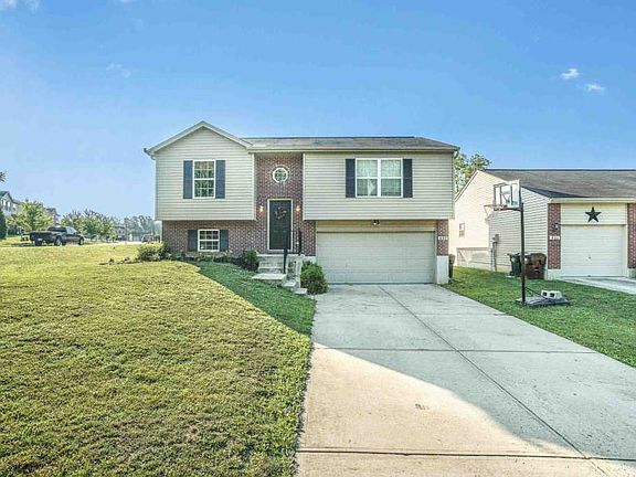 2nd image of 447 Sunnybrook Dr
