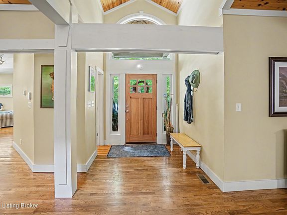 3rd image of 748 Greens Ward Dr