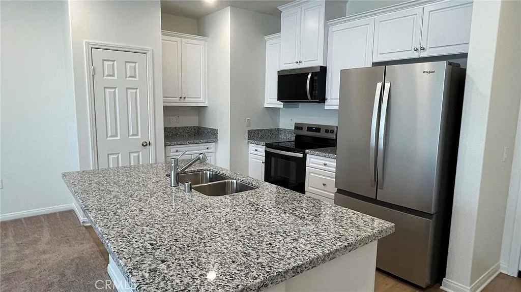 3 bed, 2.5 bath, 1446 sqft, $3,500 — Photo 4
