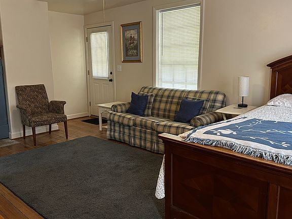 2nd image of 6333 Coxe Rd #3