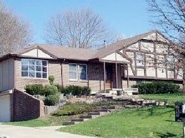 1st image of 5 Hull Dr