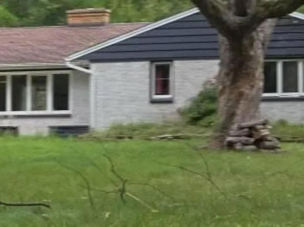 5712 N 24th St, Kalamazoo, MI 49004