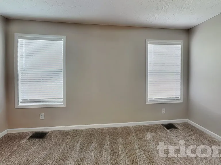 549 Medallion Cir — Photo 6