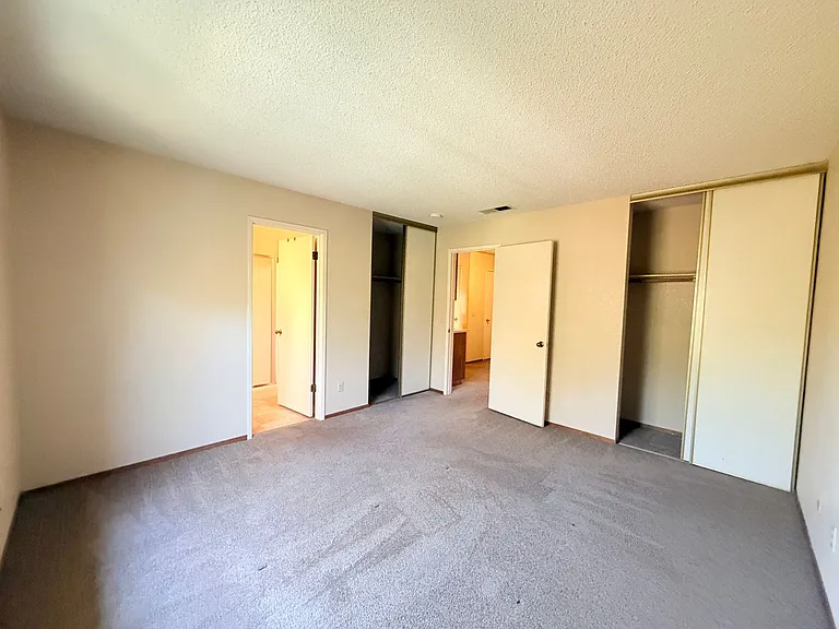468 Park Place Dr — Photo 16