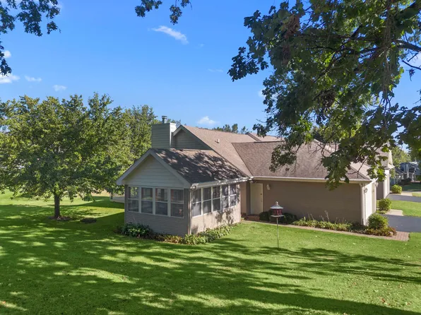 207-209 Kirkstone Pl, Rockton, IL 61072