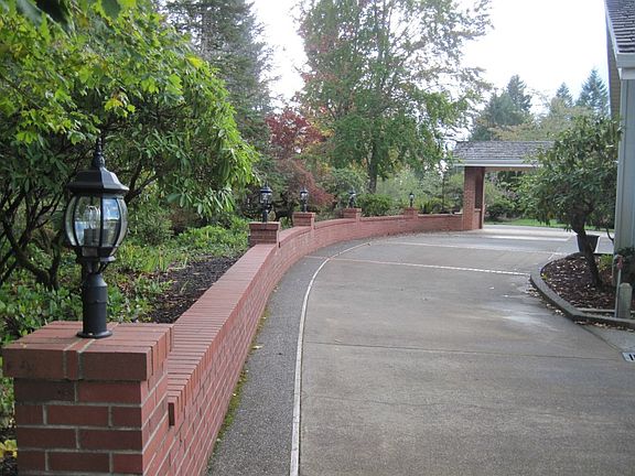 2nd image of 2605 Lacrosse Way