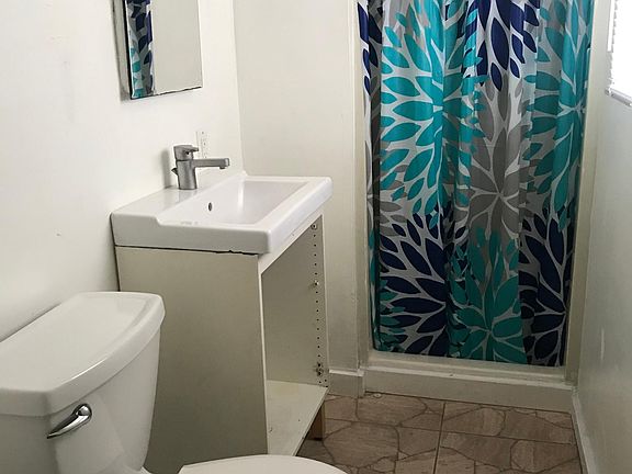 5th image of 2725 53rd Ave N #1