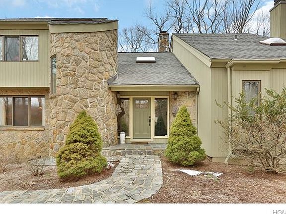 2nd image of 44 Brett Ln