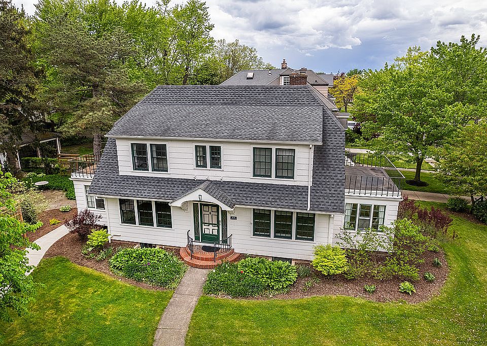 1st image of 370 Woodbridge Ave