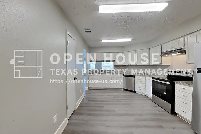 7334 Skybright Ln — Photo 27