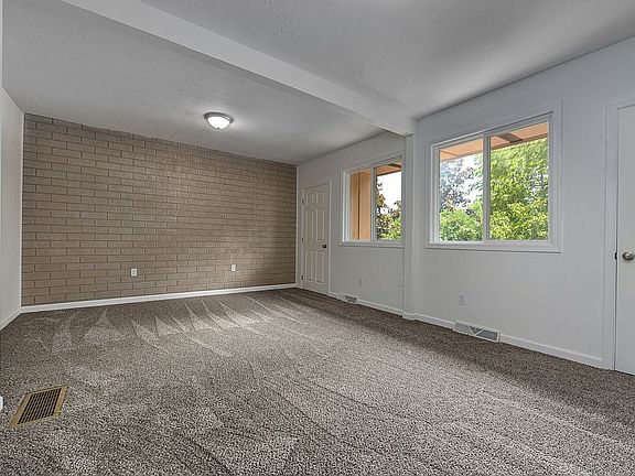 2nd image of 4733 Oak Hill Blvd