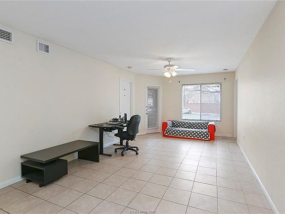 2nd image of 521 Southwest Pkwy APT 102