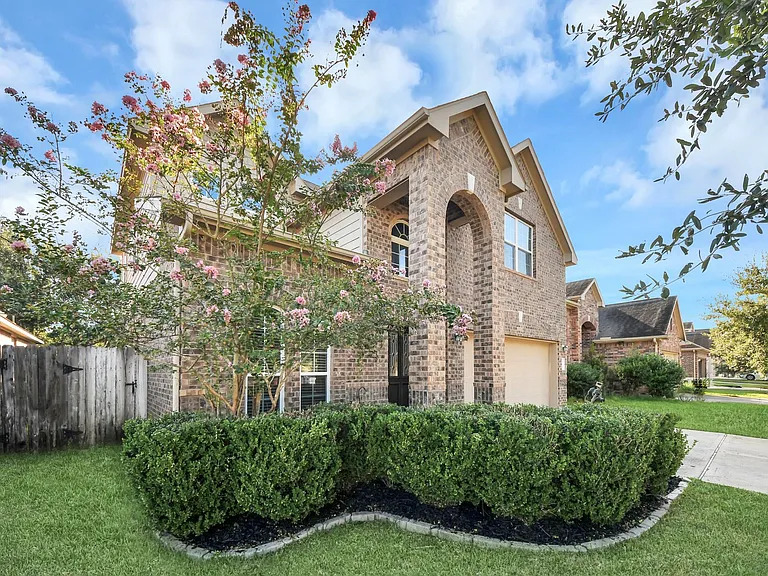 3115 Lake Dr — Photo 42