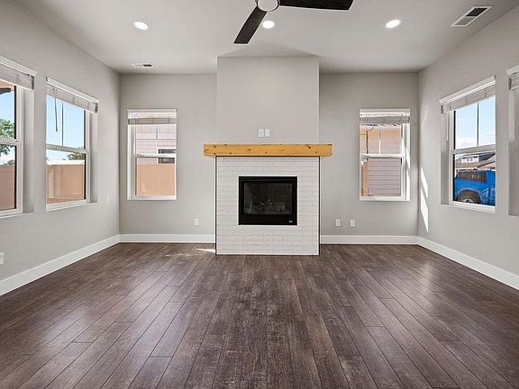 5th image of 816 Apple Glen Dr