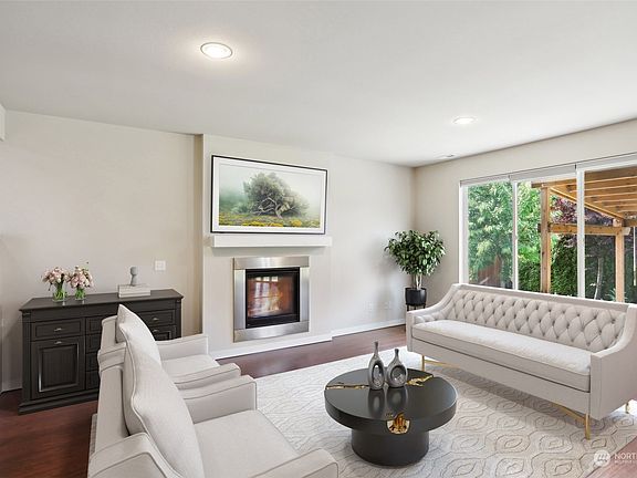 3rd image of 11908 47th Avenue NE