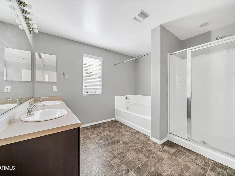 7770 W Alvarado Rd — Photo 16