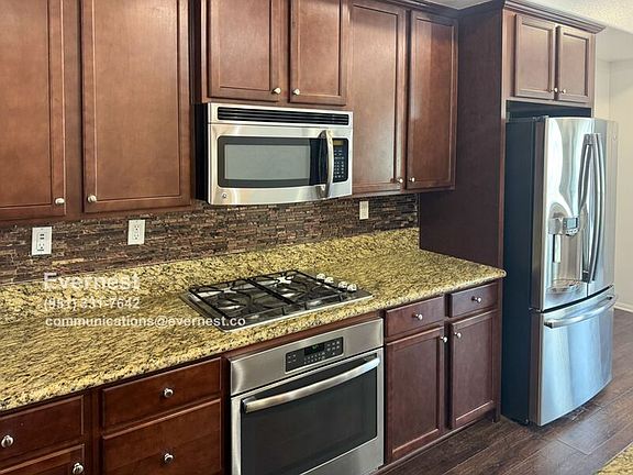 5th image of 40930 Belleray Ave