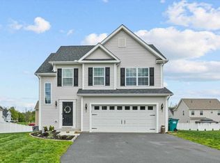 72 Stonewall Cir, Poughkeepsie, NY 12603