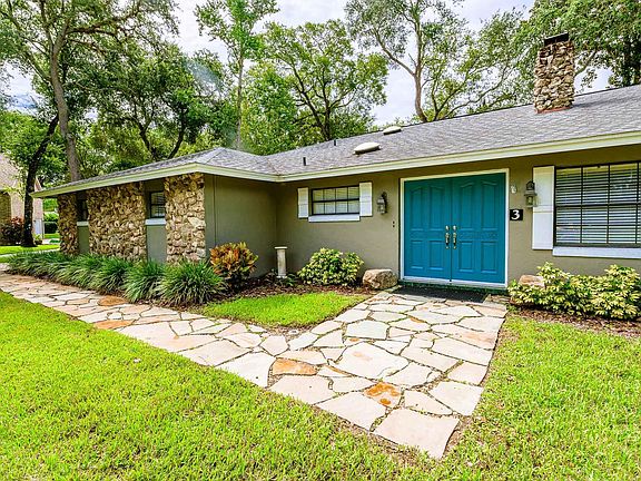 2nd image of 3 Lauren Ct