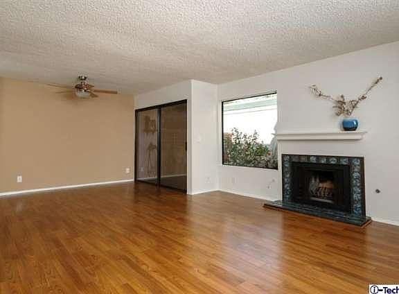 3rd image of 10449 Newhome Ave Unit 3