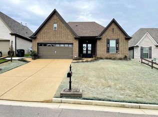 55 Briar Hollow Ln, Oakland, TN 38060