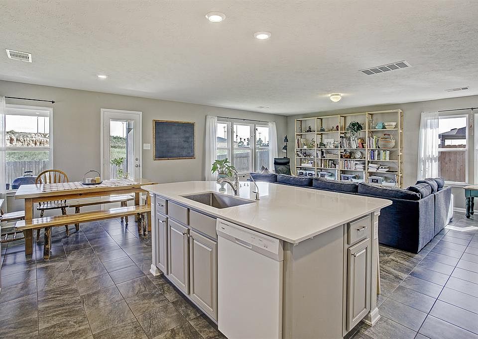 1st image of 25262 Laird Knoll St