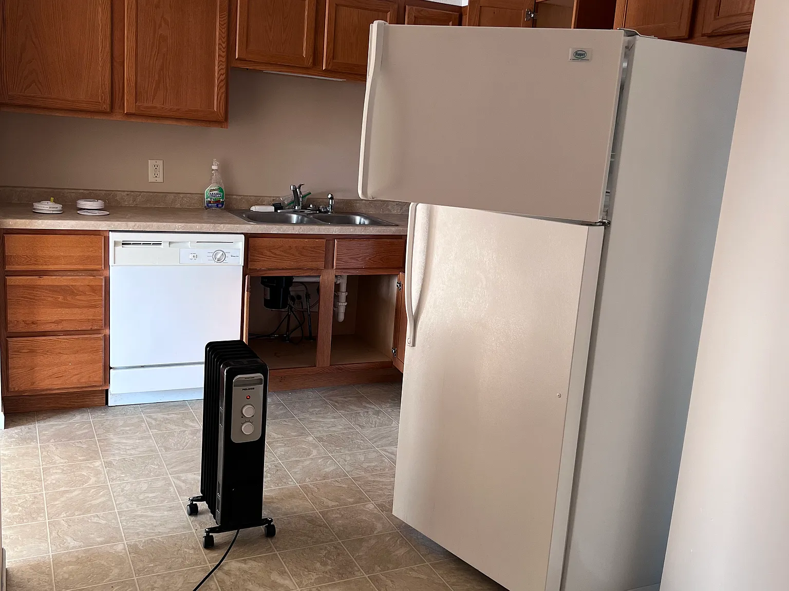 1 bed, 750 sqft, $1,150 — Photo 2