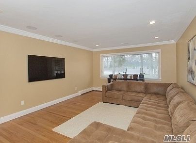 4th image of 6 Beau Jol Ct