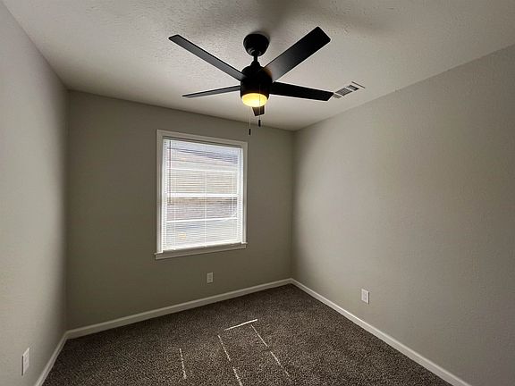 3rd image of 1855 Kansas St