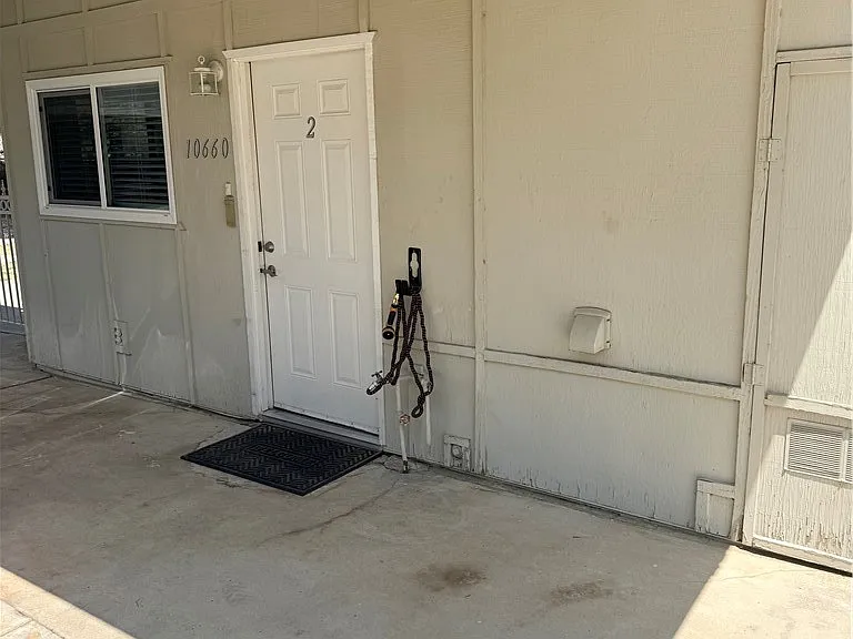 10660 Ohio St #2 — Photo 2