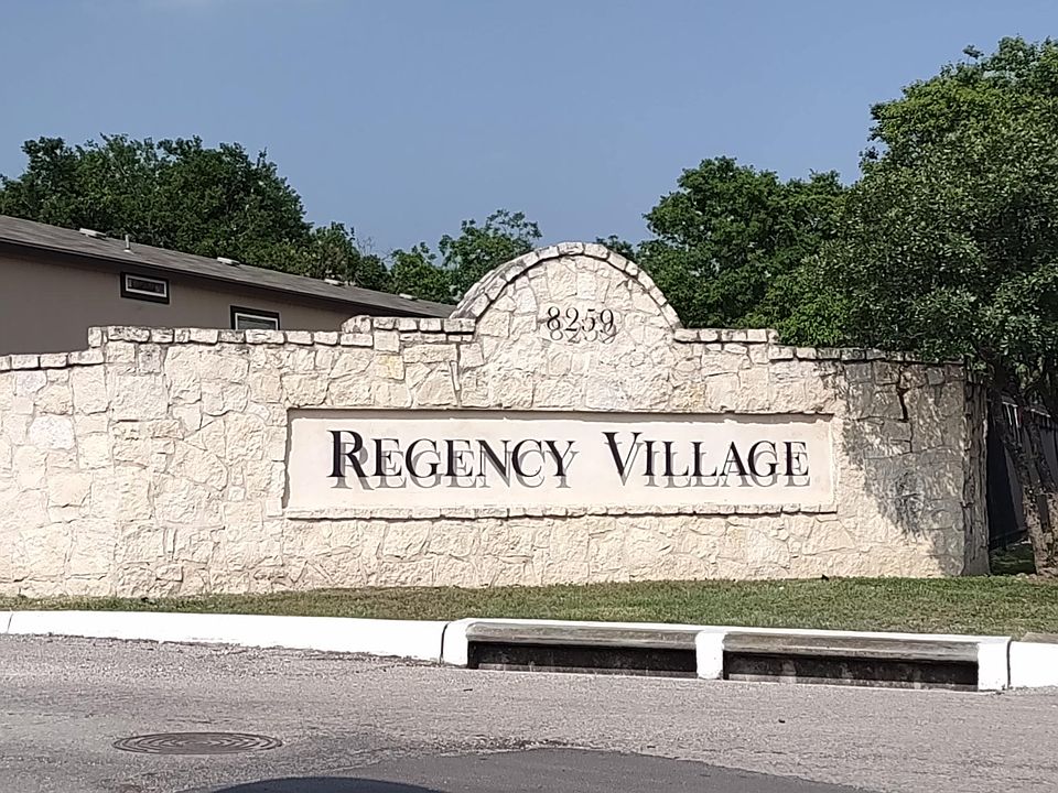 2nd image of 8259 Montgomery Cir