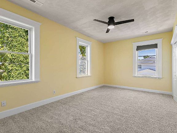 5th image of 110 S Willard Ave
