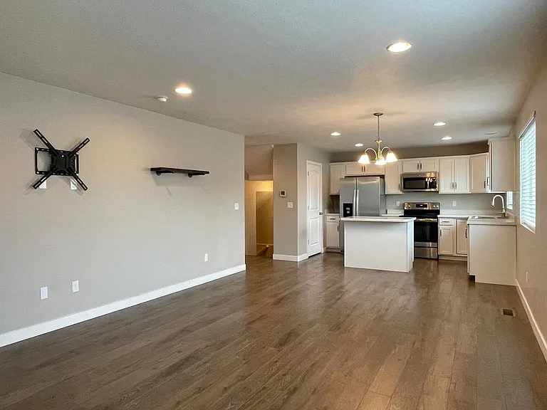 3037 S Red Pine Dr — Photo 5